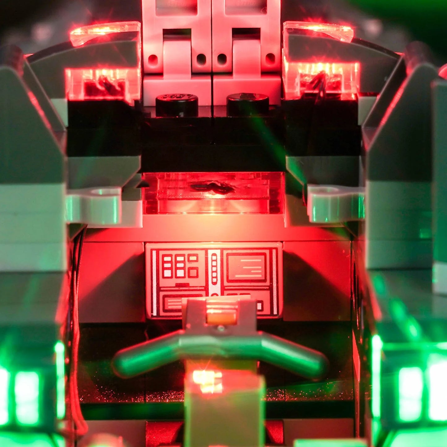 Light_Kit_for_LEGO_Darth_Mauls_Sith_Infiltrator_75383_Bright_My_Bricks_13