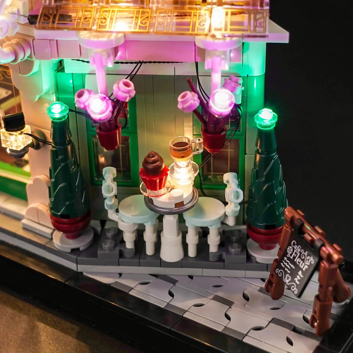 Charmante Terrassenbeleuchtung — LED-Beleuchtungsset für LEGO® Französisches Café #10362