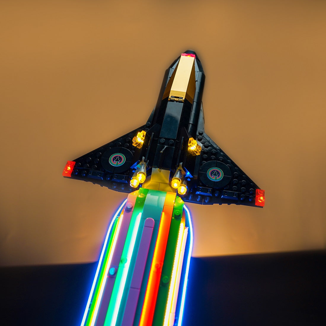 Die Kraft der Kreativität — LED-Beleuchtungsset für LEGO® Über dem Mond mit Pharrell Williams #10391