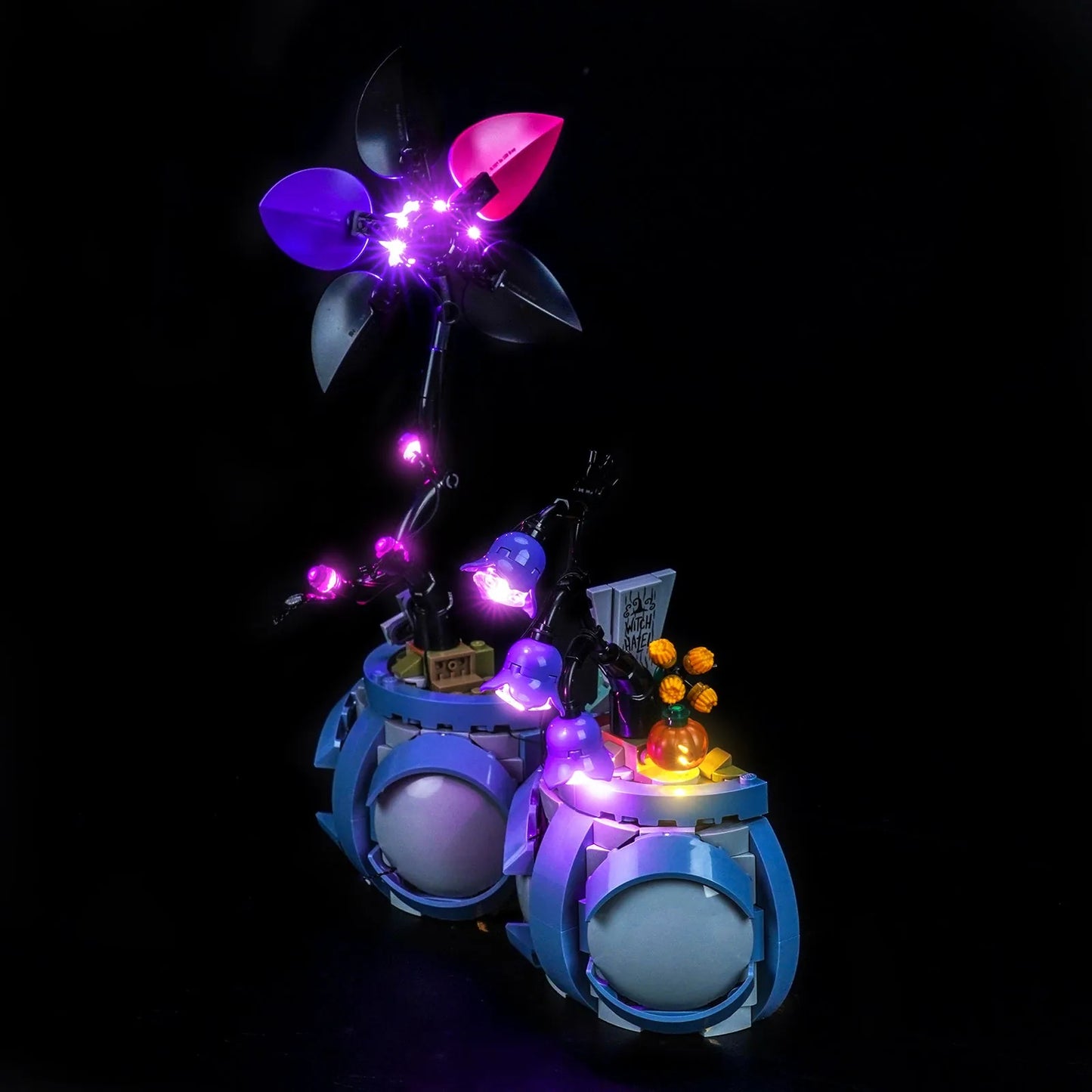 Light_Kit_for_LEGO_Sallys_Flowerpot_43288_Bright_My_Bricks_6