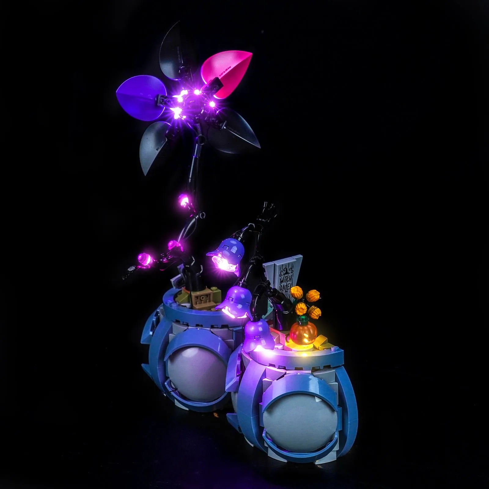 Light_Kit_for_LEGO_Sallys_Flowerpot_43288_Bright_My_Bricks_6