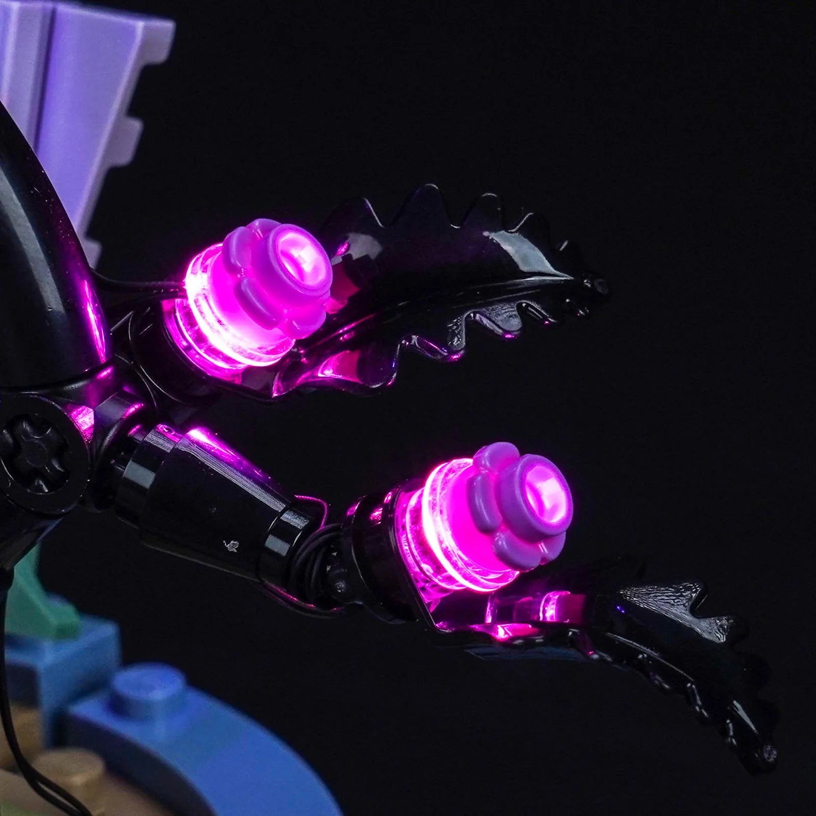 Light_Kit_for_LEGO_Sallys_Flowerpot_43288_Bright_My_Bricks_8