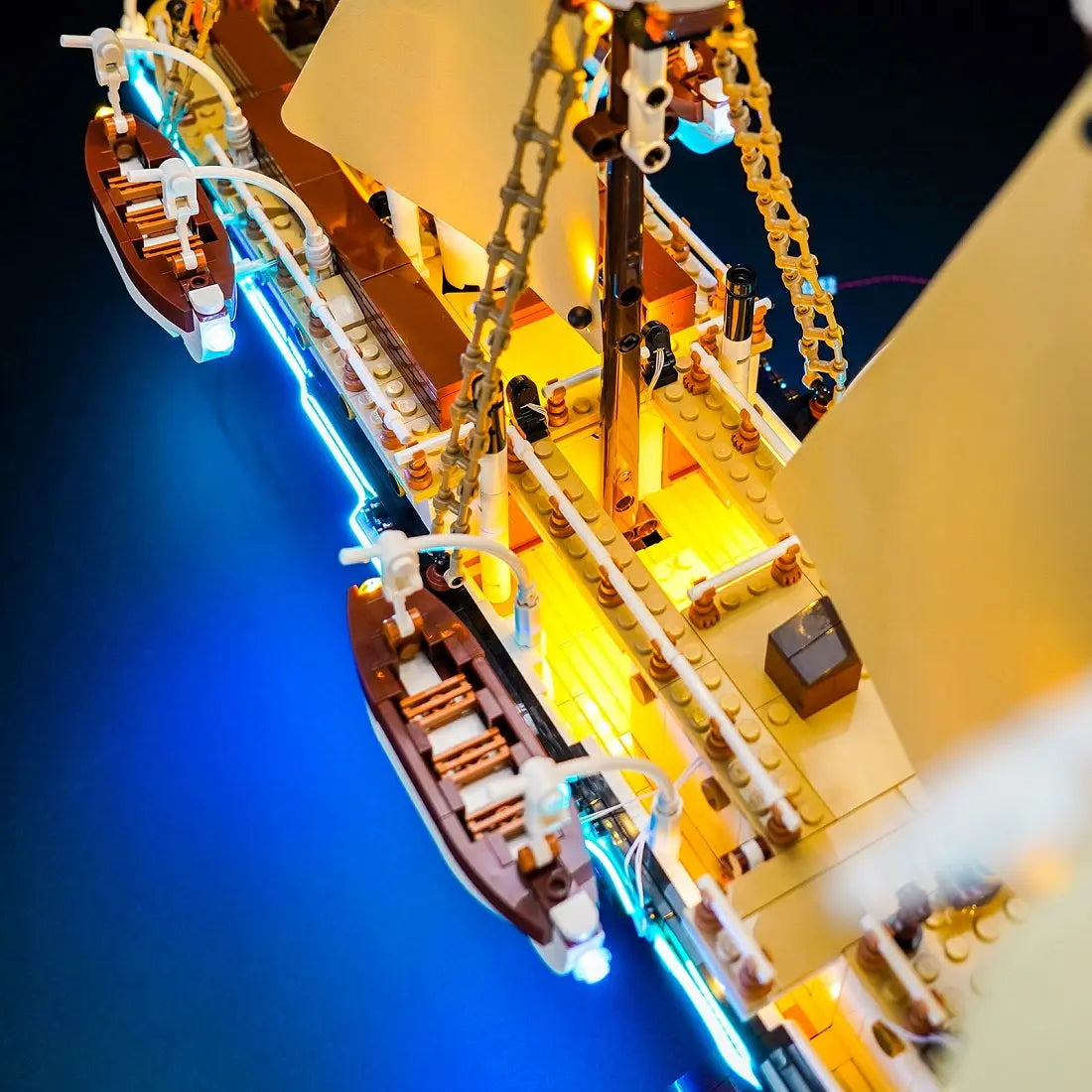 Lanternes de pont vacillantes — Kit LED pour LEGO® L’Endurance #10335