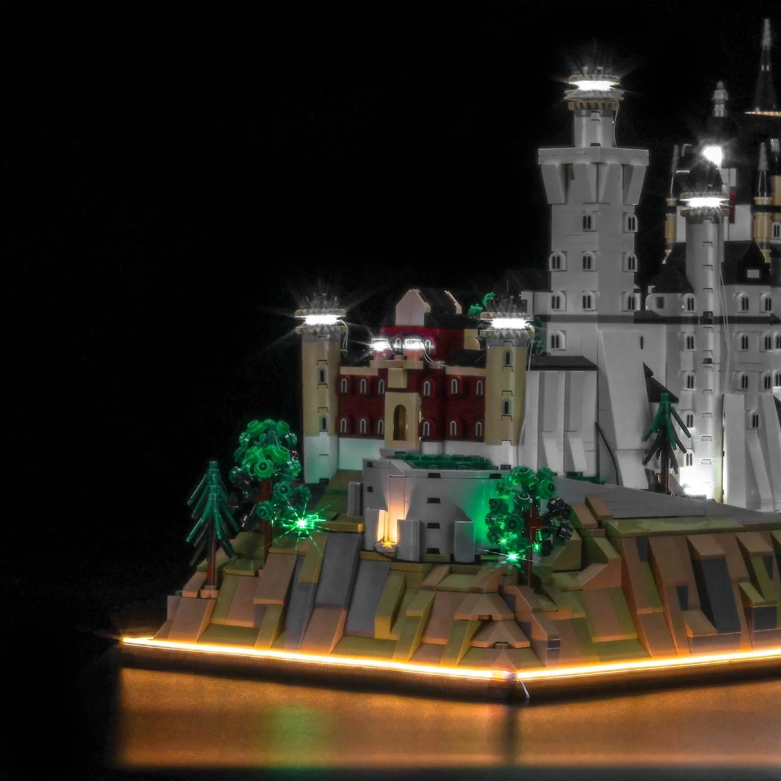 Light Kit for LEGO® Architecture Neuschwanstein Castle 21063 - Bright My Bricks