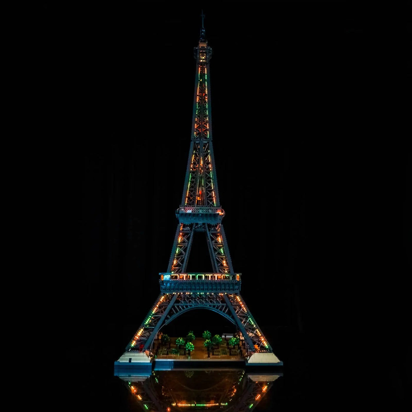 Bright My Bricks LED lighting kit for LEGO® Architecture Eiffel Tower #10307 — before-and-after lighting