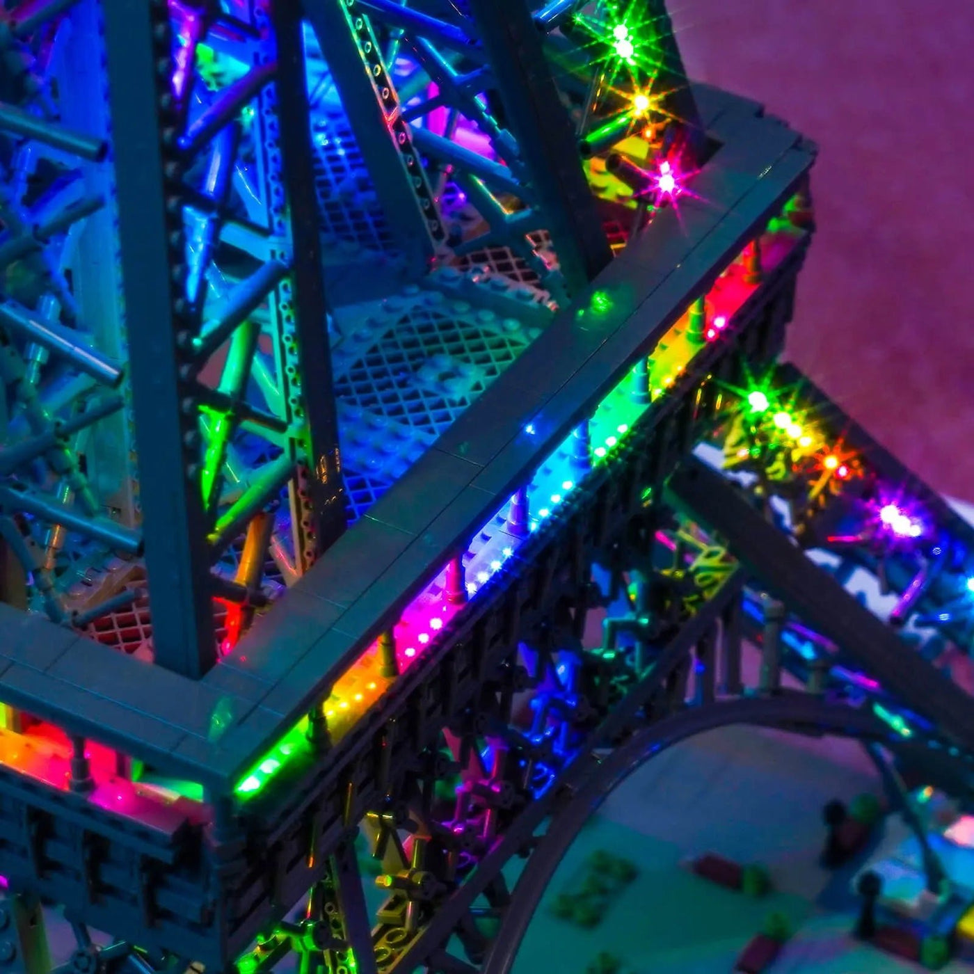 LED light kit for LEGO® Architecture Eiffel Tower #10307, close-up of the LED lighting detail