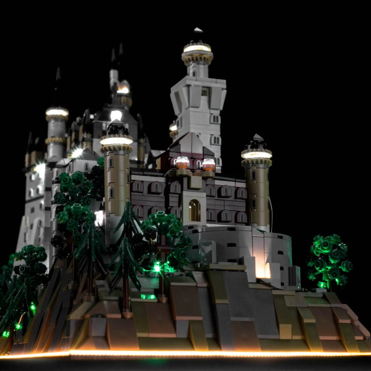 Bright My Bricks USB-powered LED light kit for LEGO® Architecture Neuschwanstein Castle #21063 — LED strips and bricks detail