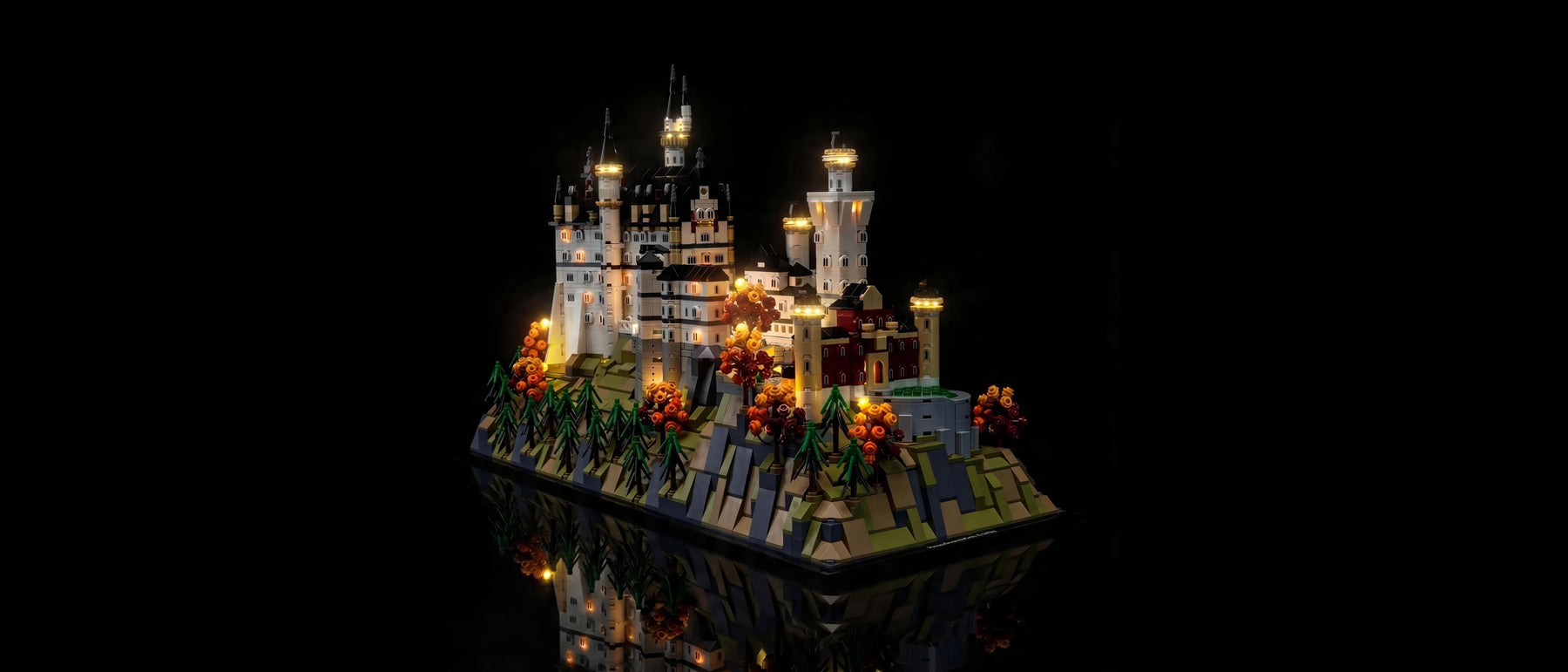 Kit LED pour LEGO® Le château de Neuschwanstein #21063 — lit with the LED light kit