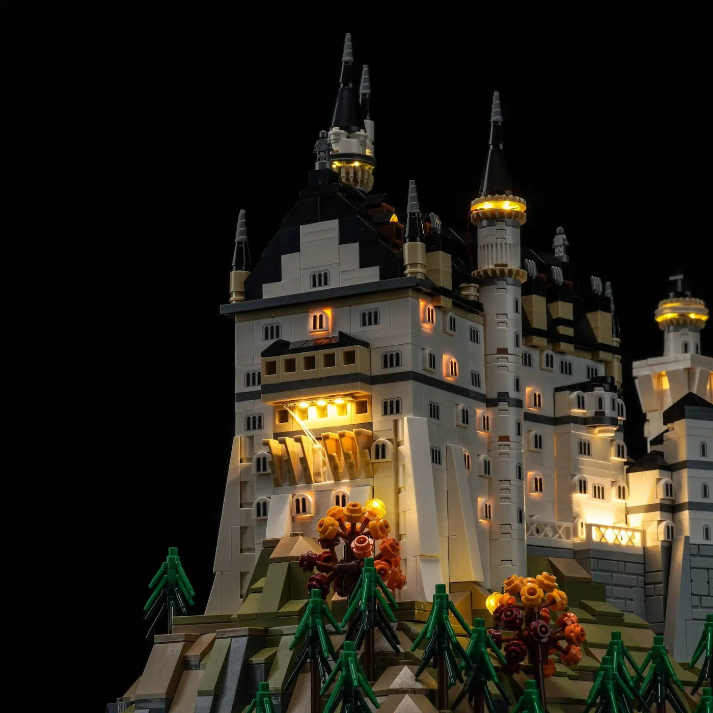 Bright My Bricks USB-powered LED light kit for LEGO® Architecture Neuschwanstein Castle #21063 — LED strips and bricks detail