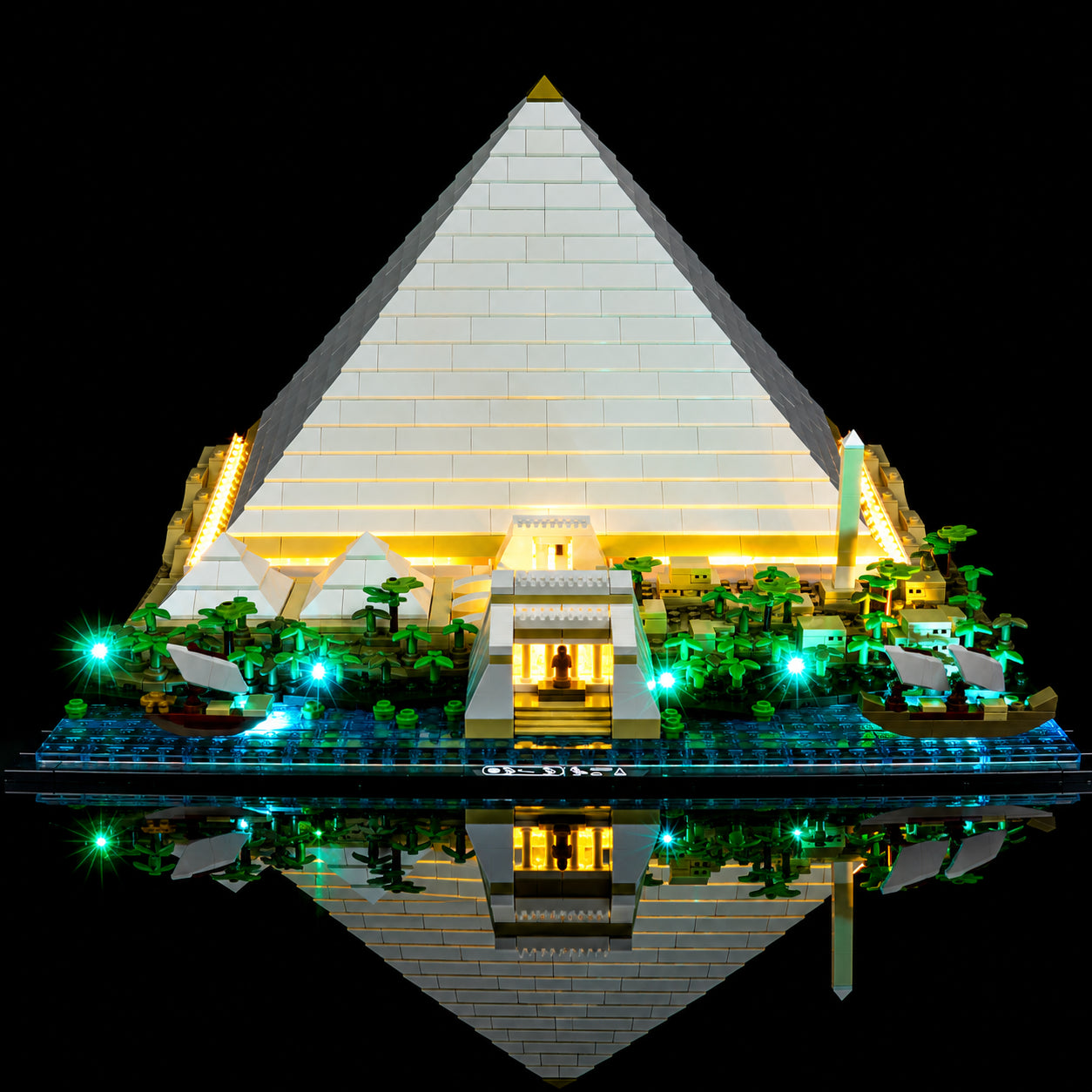 Bright My Bricks DIY LED light kit for LEGO® Architecture The Great Pyramid of Giza #21058 — illuminated at night