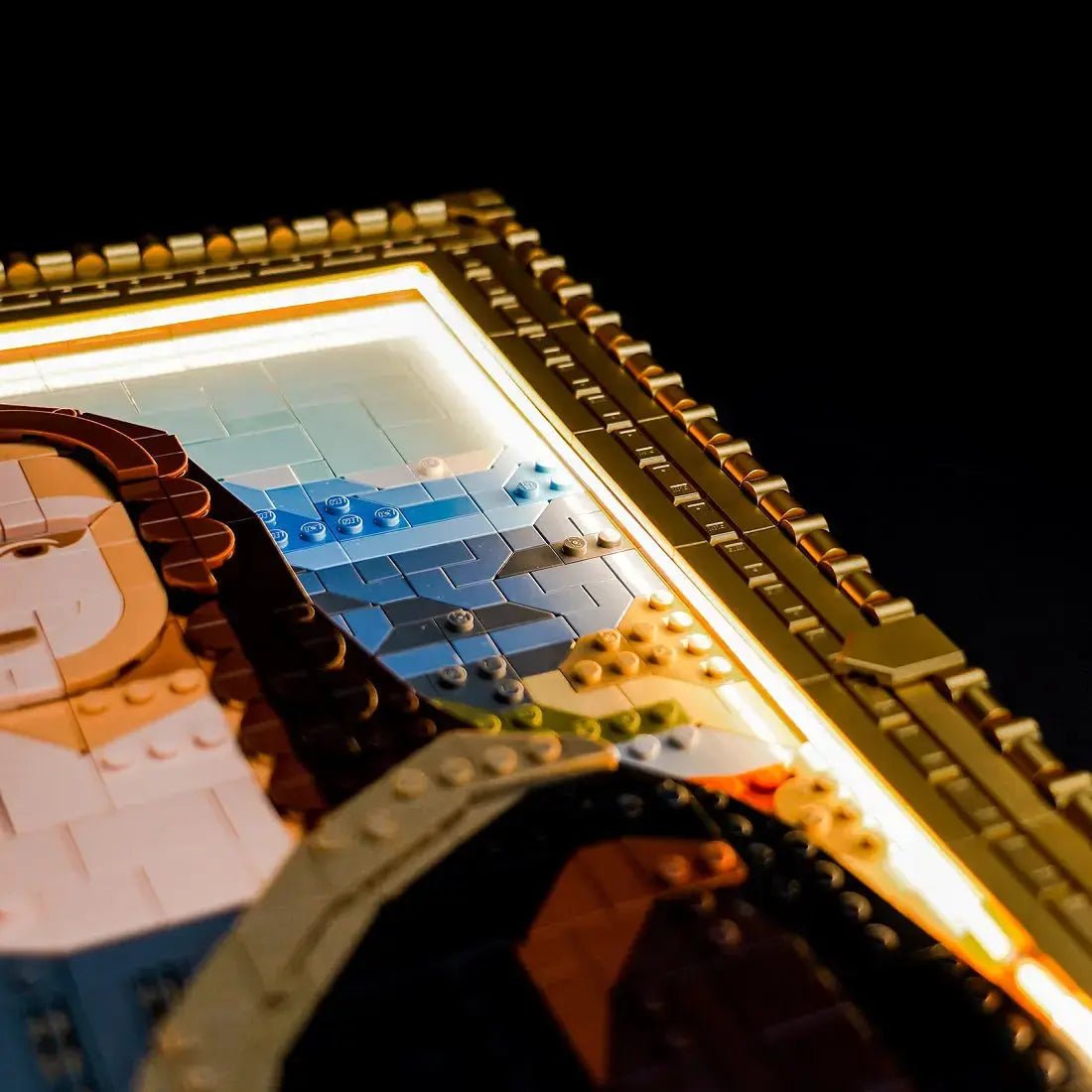 LEGO® Art Mona Lisa #31213 — brightened interior detail (DIY LED light kit)