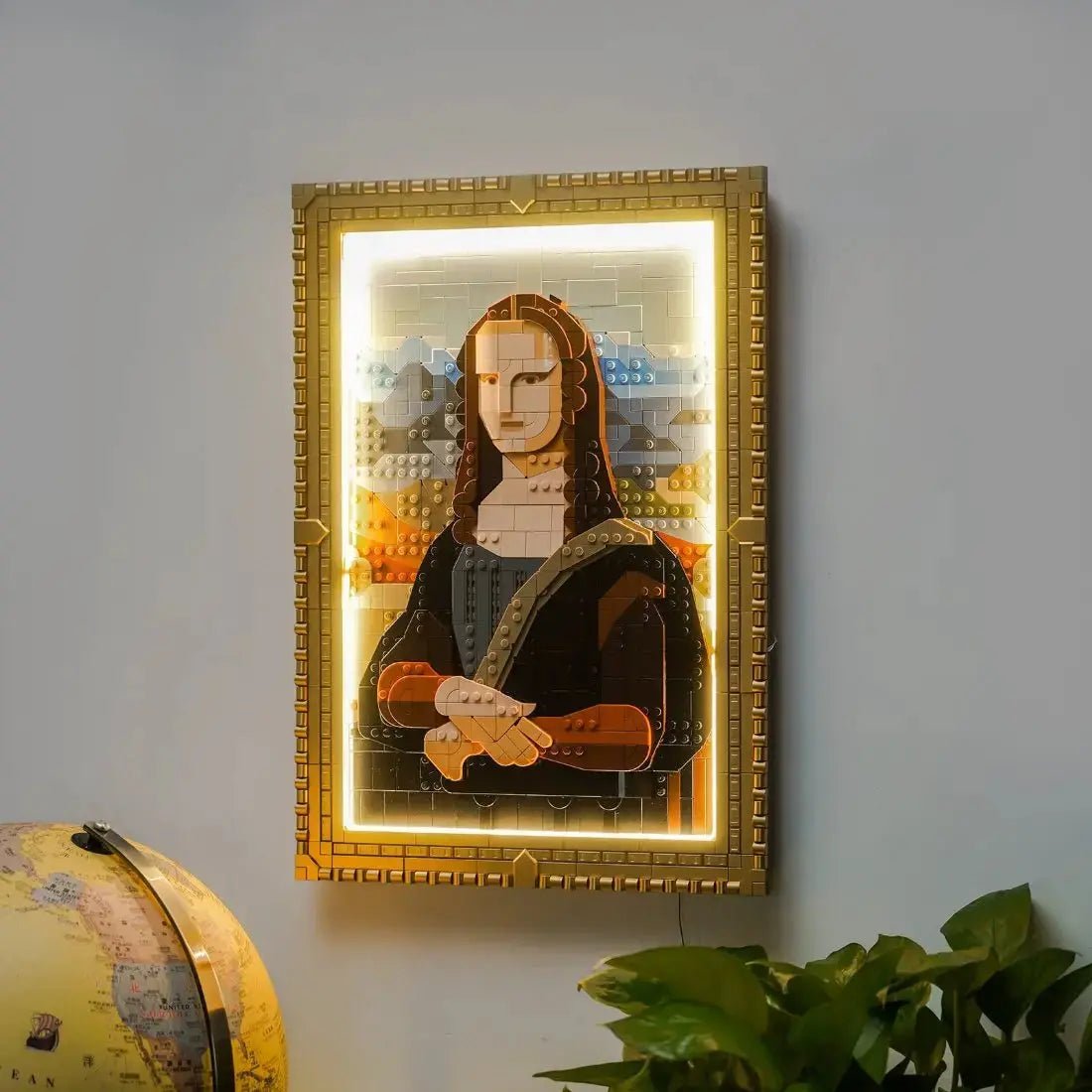 LEGO® Art Mona Lisa #31213 — display lighting in a dark room (premium LED light kit)