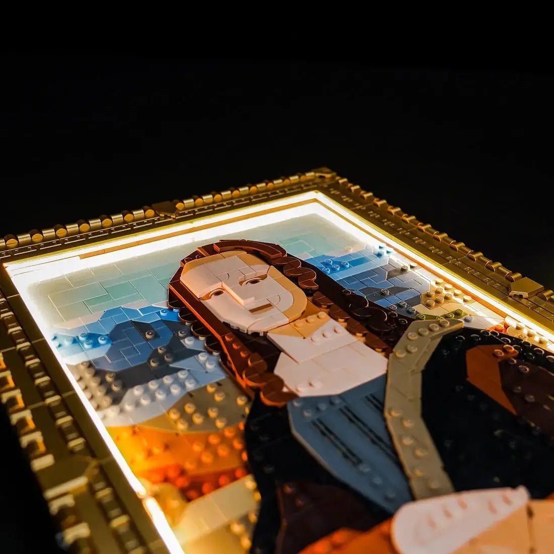 LEGO® Art Mona Lisa #31213 — brightened interior detail (USB-powered LED light kit)
