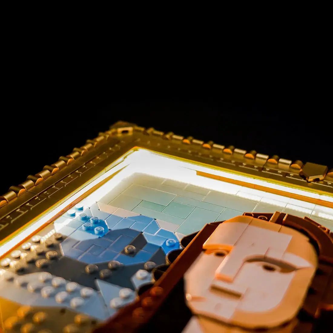 LEGO® Art Mona Lisa #31213 brightened interior detail, with the premium LED light kit