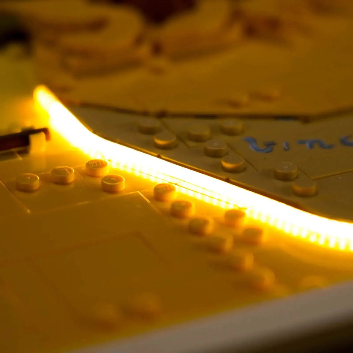 LED strips and bricks detail: Bright My Bricks RGB LED light kit for LEGO® Art Vincent van Gogh Sunflowers #31215