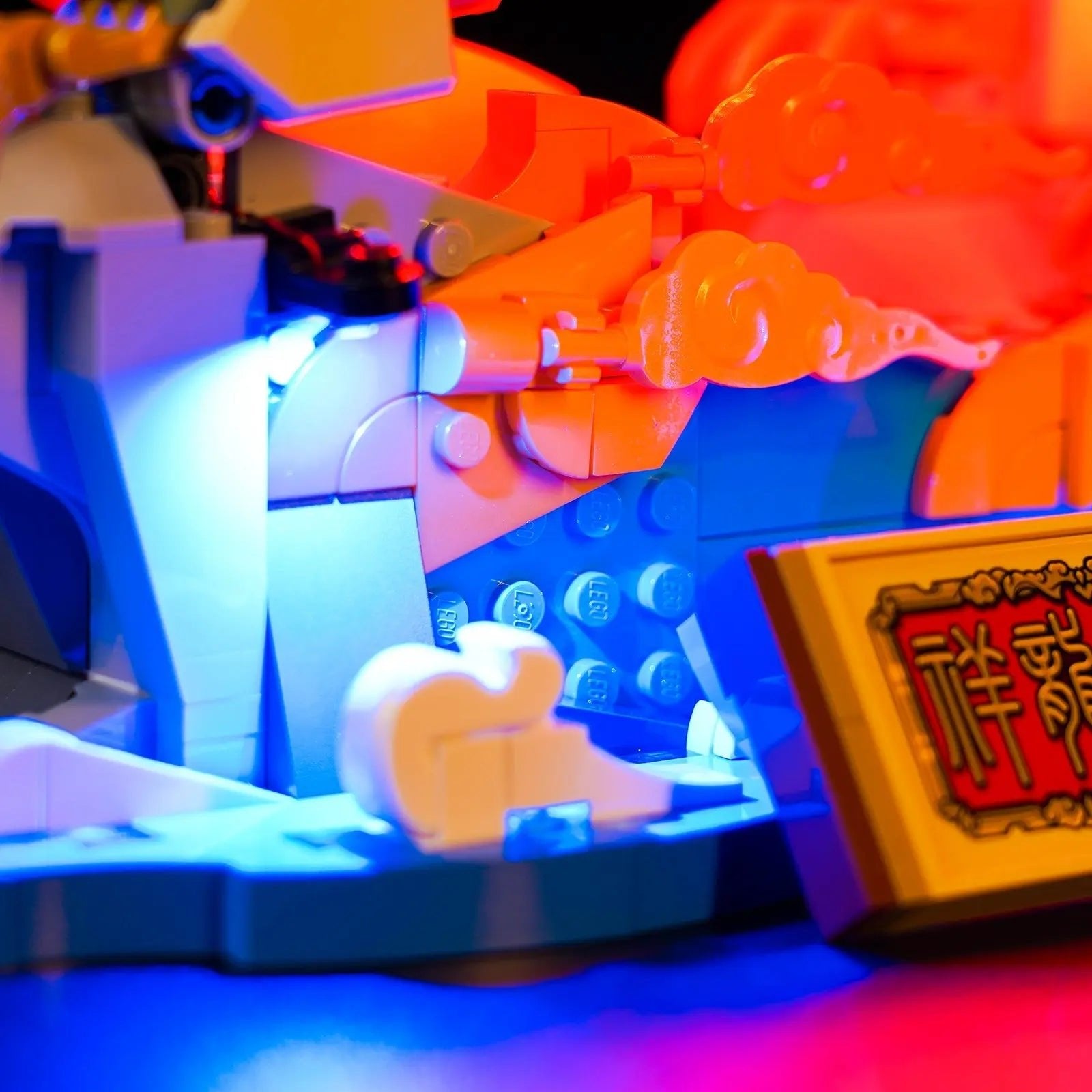 LED lights bring LEGO Auspicious Dragon #80112 to life
