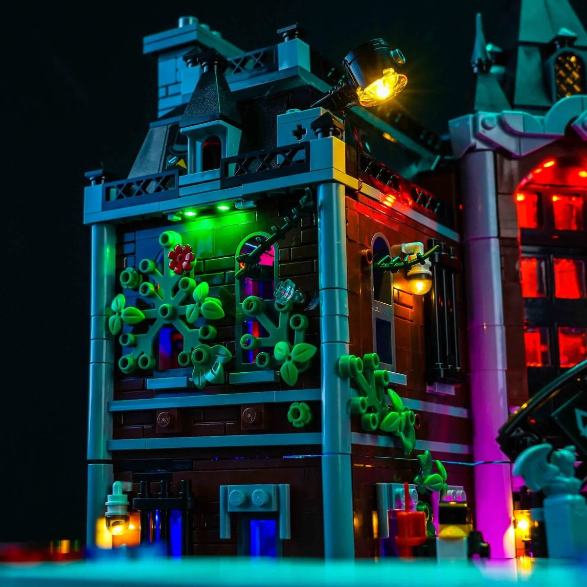 LEGO® Batman Arkham Asylum #76300 — display lighting in a dark room (LED light kit)