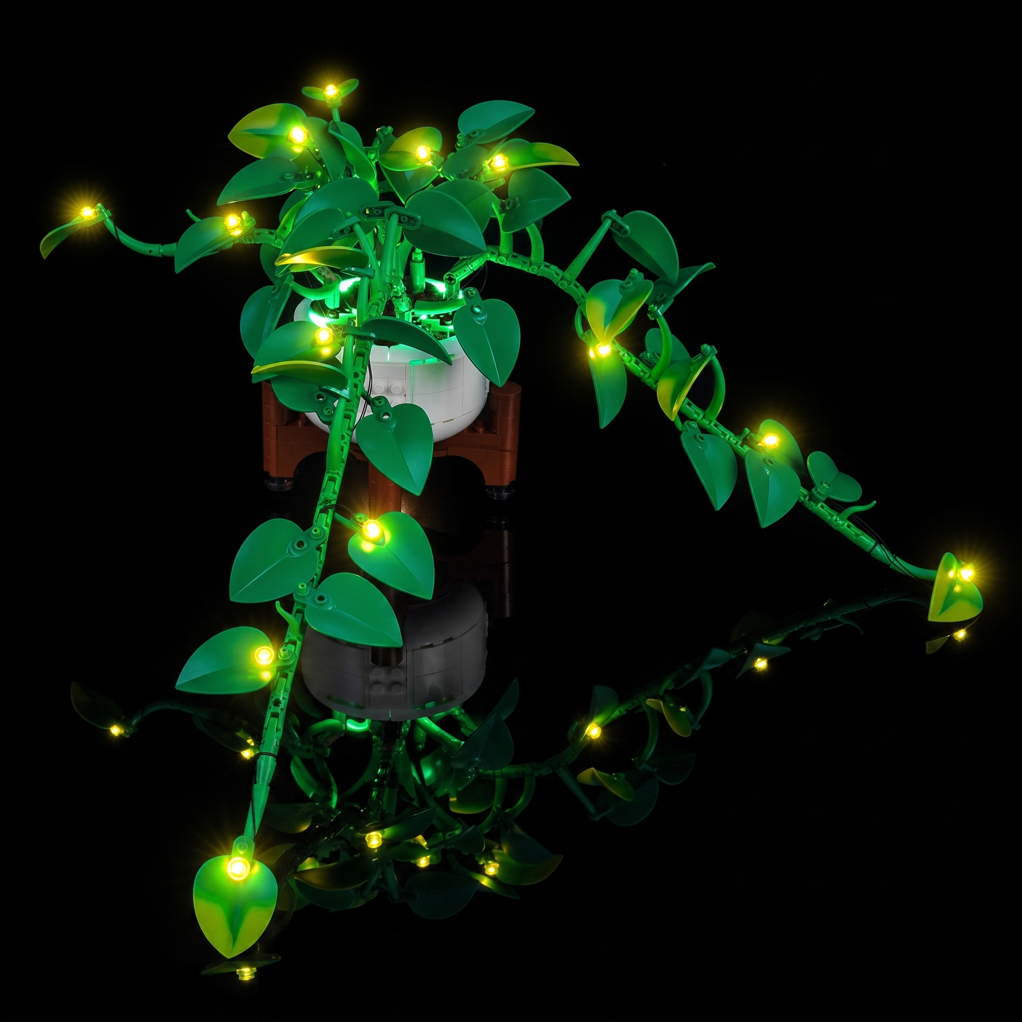 LED kit powered on: Bright My Bricks LED lighting kit for LEGO® Botanicals Hanging Golden Pothos #11512