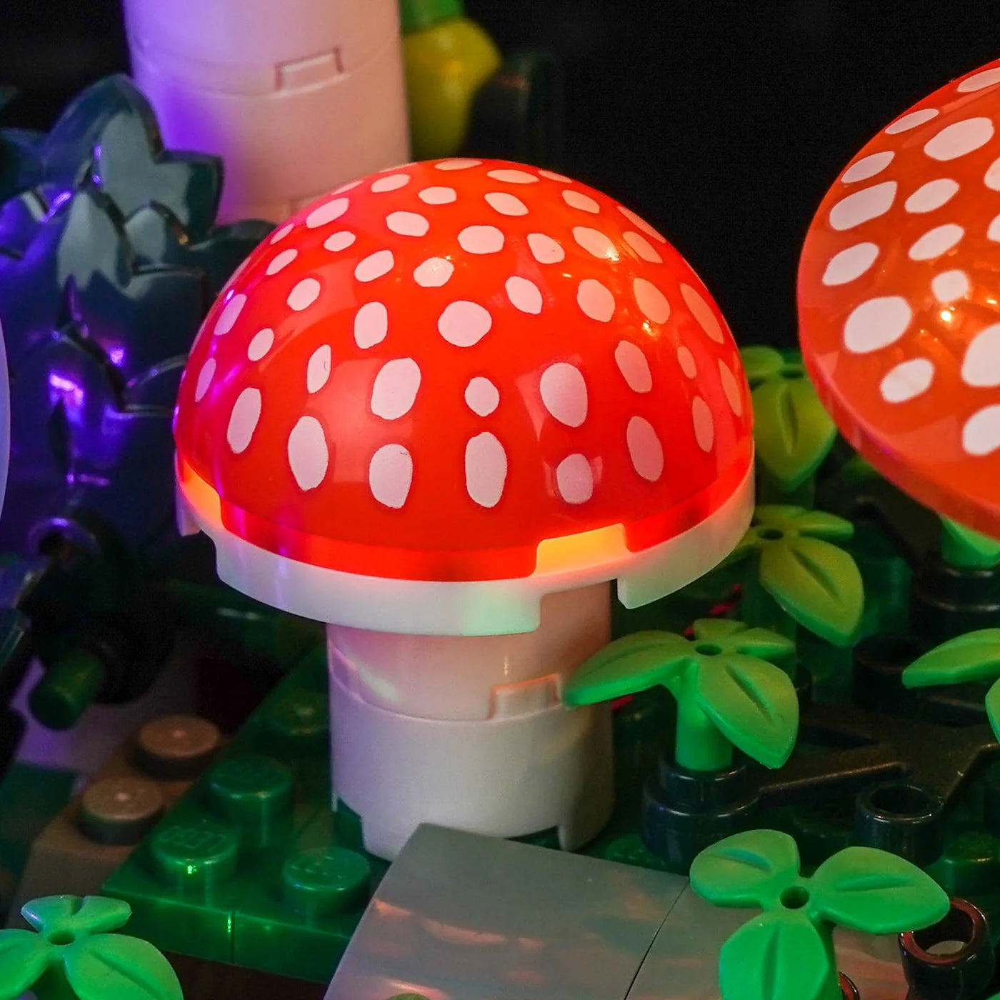 lighting effect on the build: Bright My Bricks display light kit for LEGO® Botanicals Woodland Mushrooms #11505