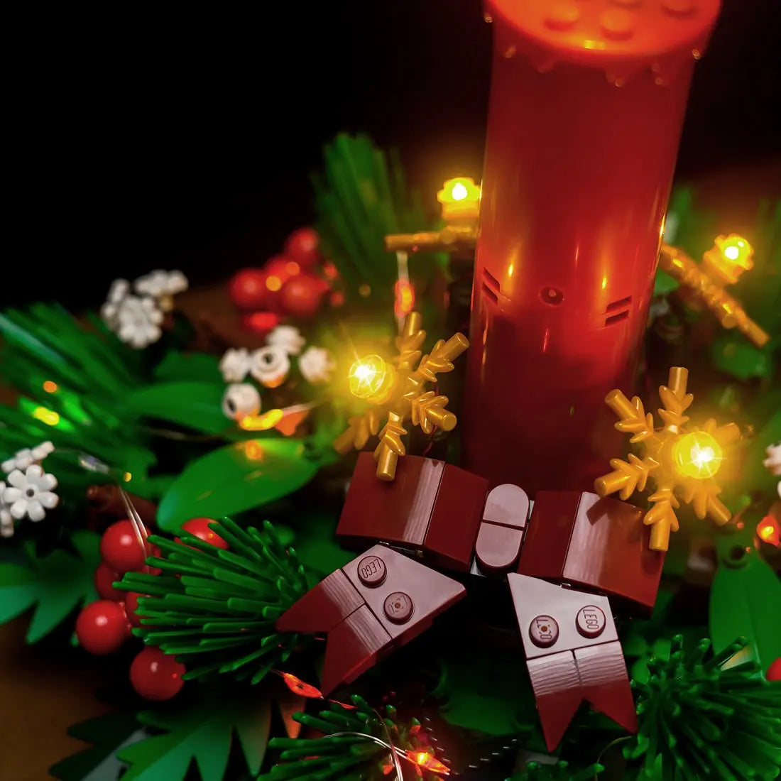 LEGO® Christmas Table Decoration #40743 — display lighting in a dark room (display light kit)