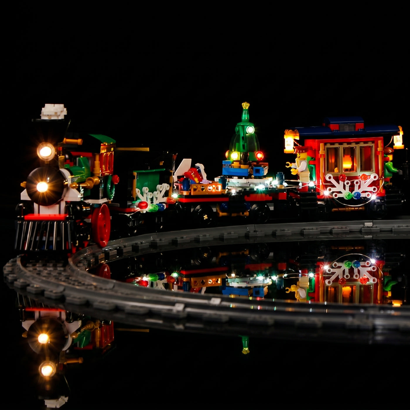 LEGO® Creator Expert Winter Holiday Train #10254 — showcase lighting view (LED lights)