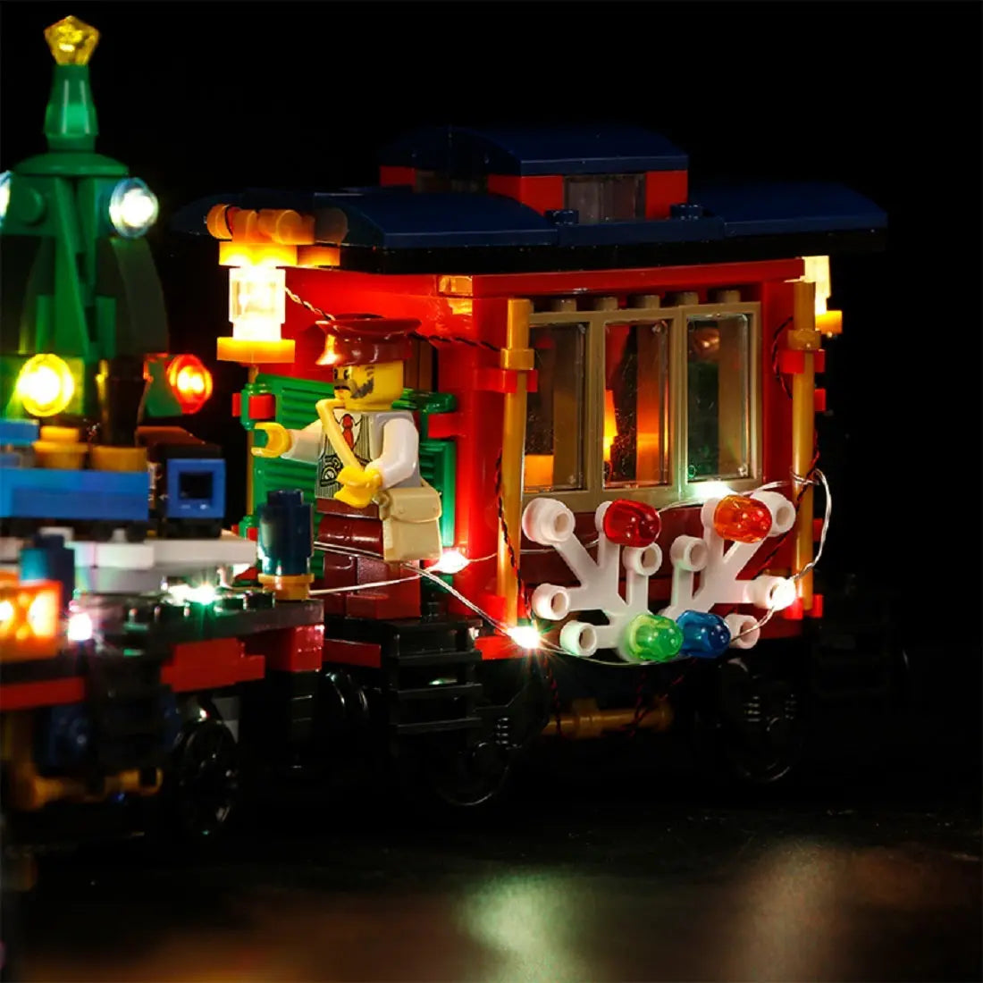 LEGO Creator Expert Winter Holiday Train #10254 LED lighting detail