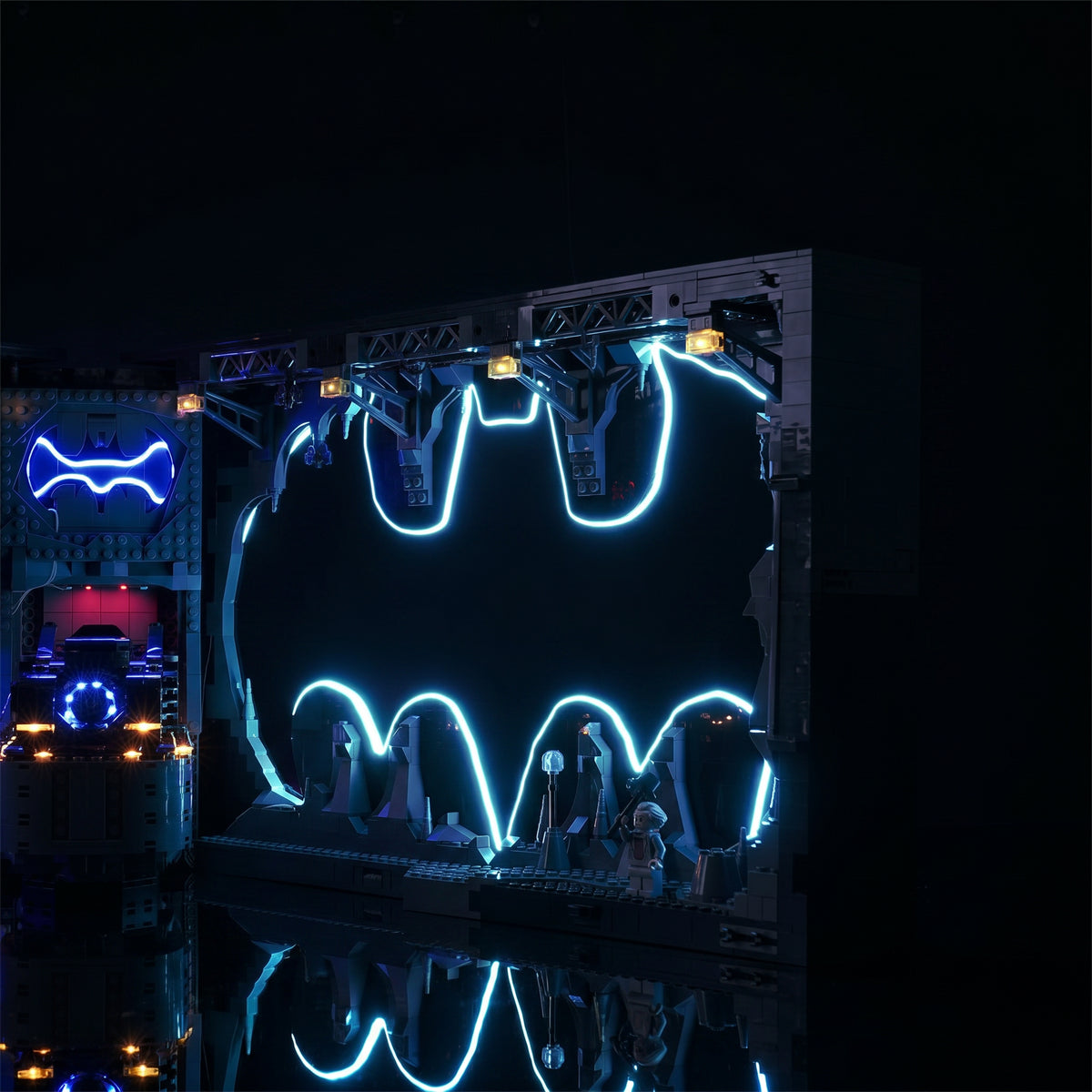 USB-powered LED light kit for LEGO® DC Batcave #76252, showcase lighting view