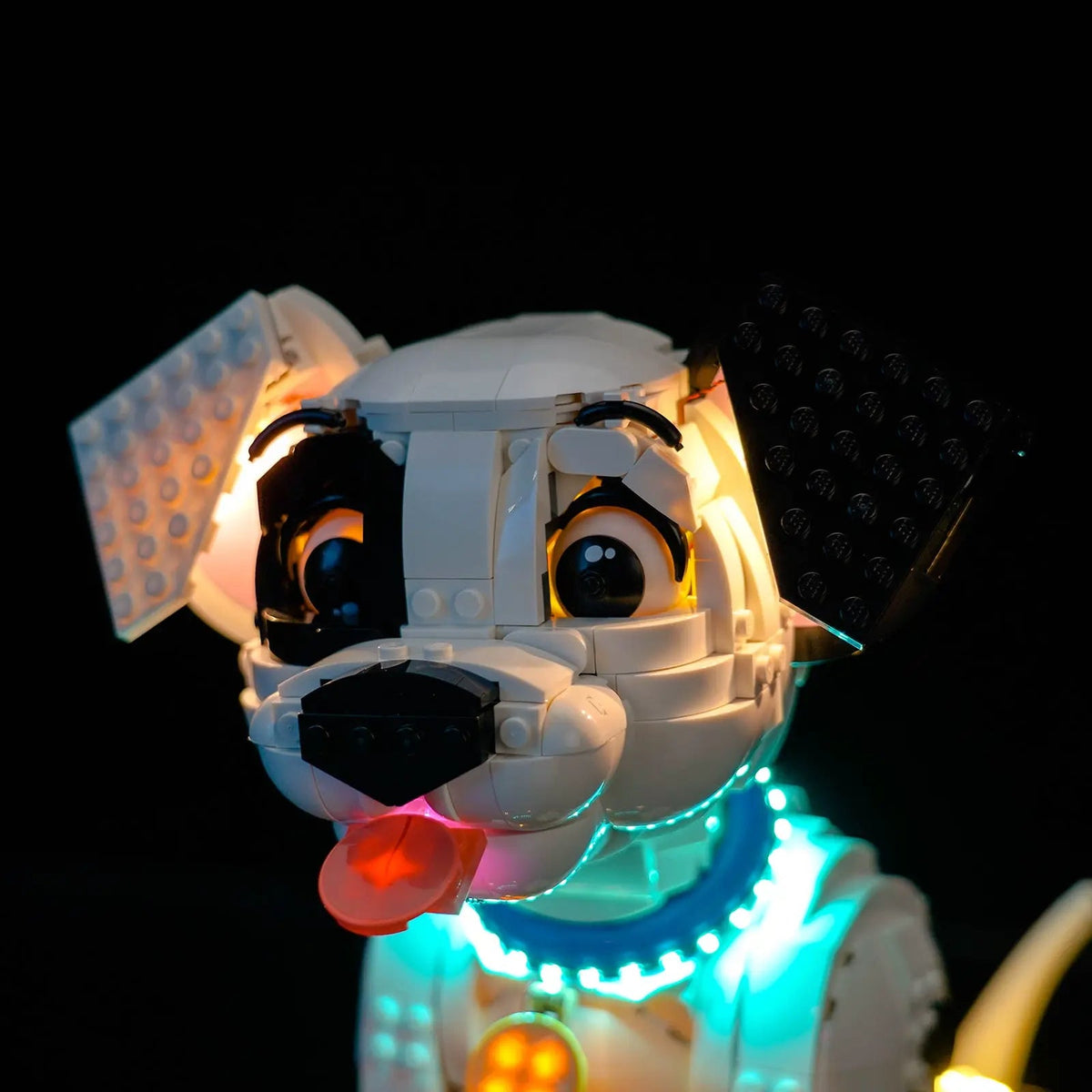 LEGO® Disney 101 Dalmatians Puppy #43269 lighting effect on the build, with the USB-powered LED light kit