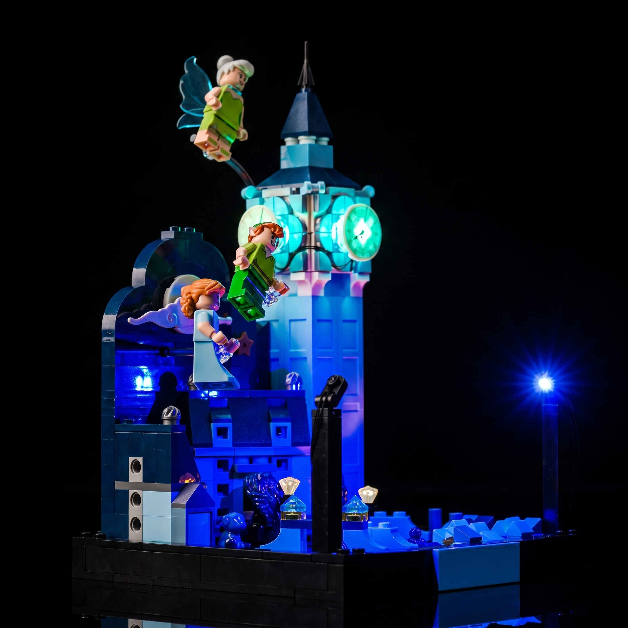 installed and glowing: Bright My Bricks LED lighting kit for LEGO® Disney Peter Pan & Wendy's Flight Over London #43232