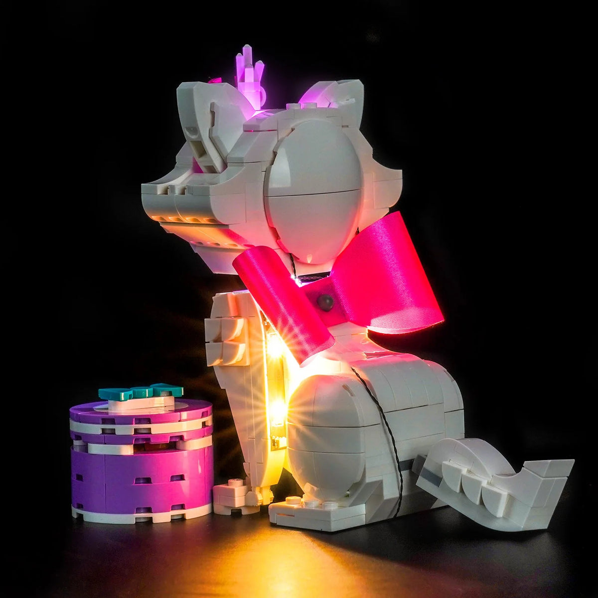 LEGO® Disney The Aristocats Adorable Marie #43286 — side angle with lights on (light kit)