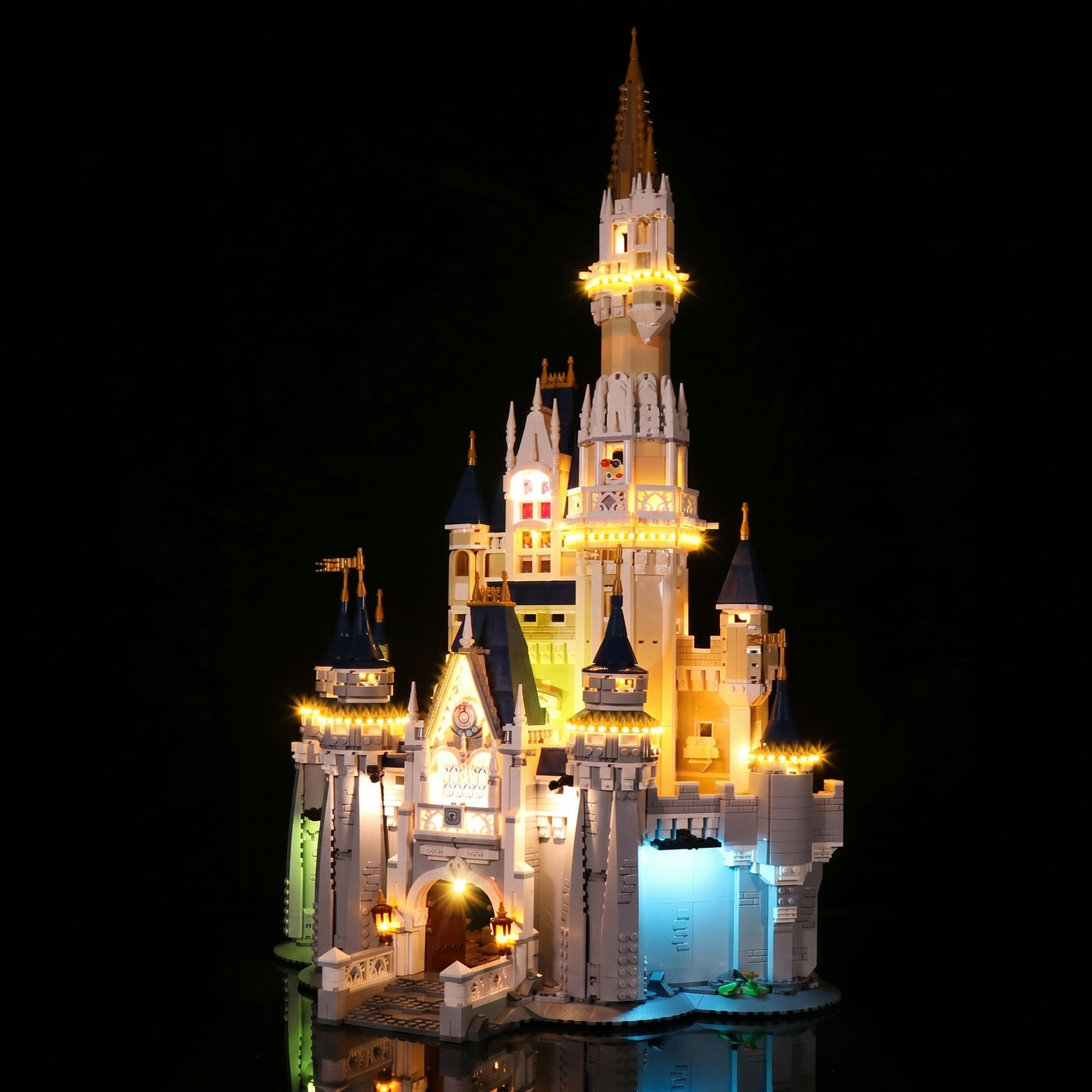 LEGO® Disney The Disney Castle #71040 — lighting effect on the build (LED light kit)