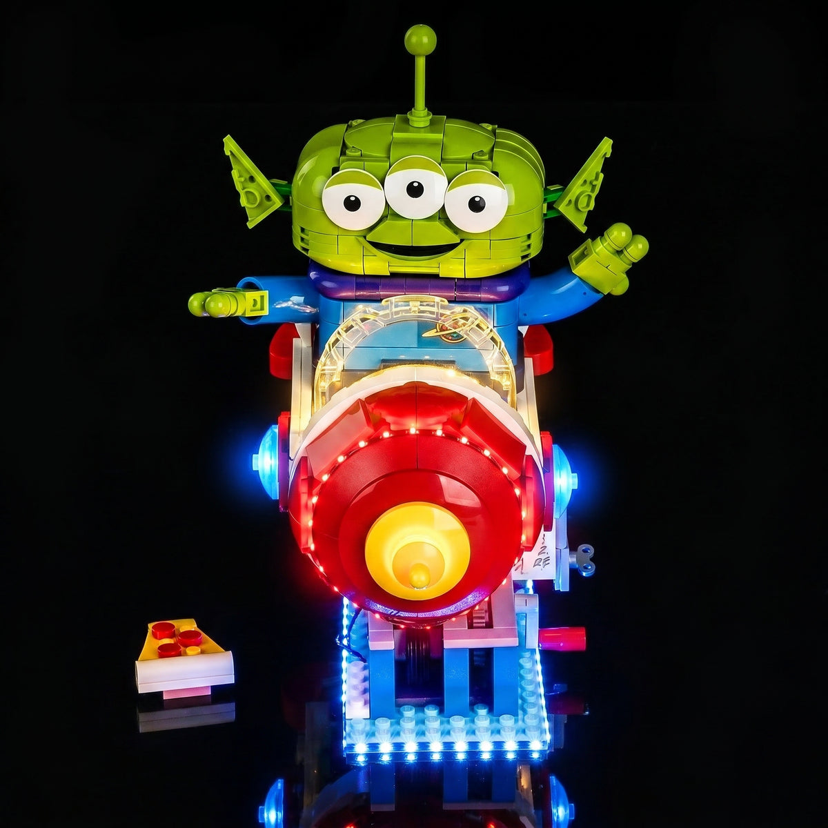 USB-powered LED light kit for LEGO® Disney Toy Story Alien with Pizza Planet Rocket Ride #43307, lighting effect on the build