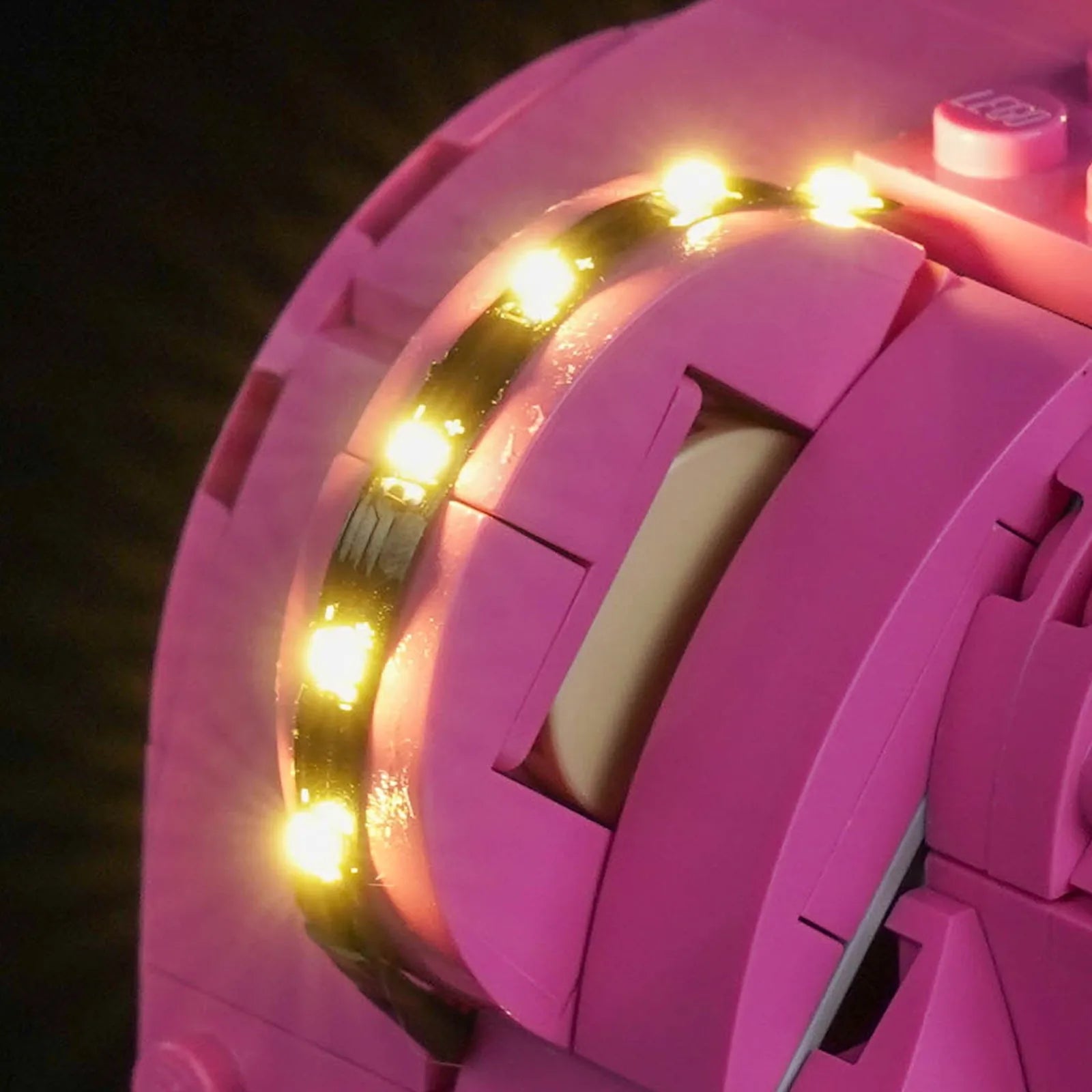 LEGO Disney Toy Story Lotso #43306 LED lighting detail