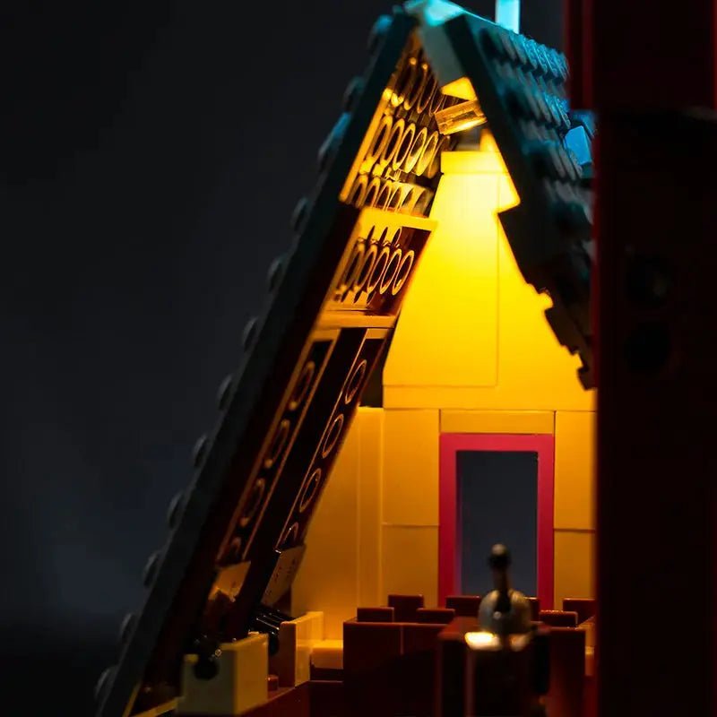 light kit for LEGO® Disney 'Up' House #43217, brightened interior detail