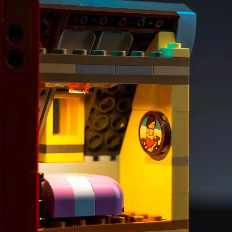 premium LED light kit for LEGO® Disney 'Up' House #43217, lighting effect on the build