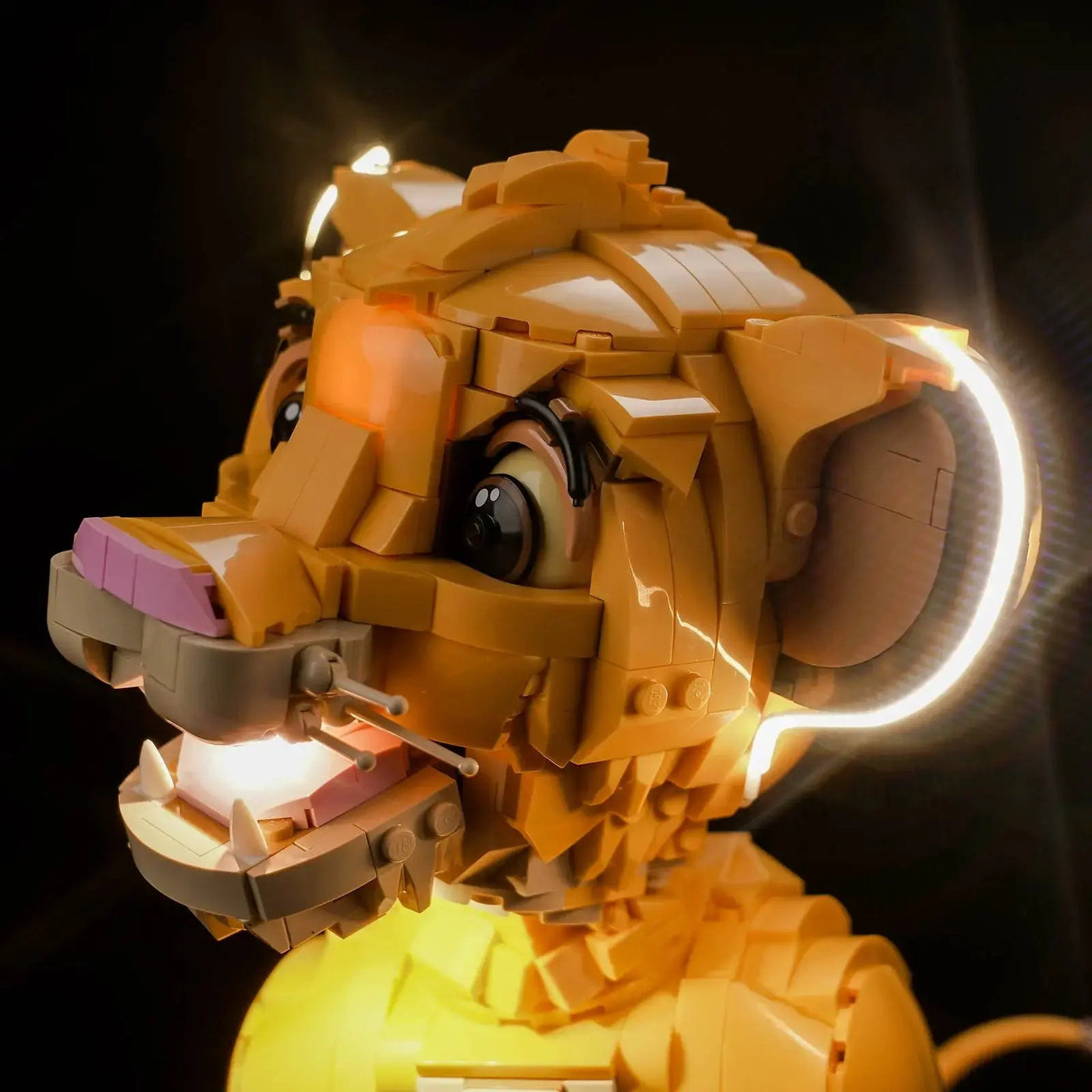 LEGO® Disney Young Simba the Lion King #43247 — night-mode display glow (display light kit)