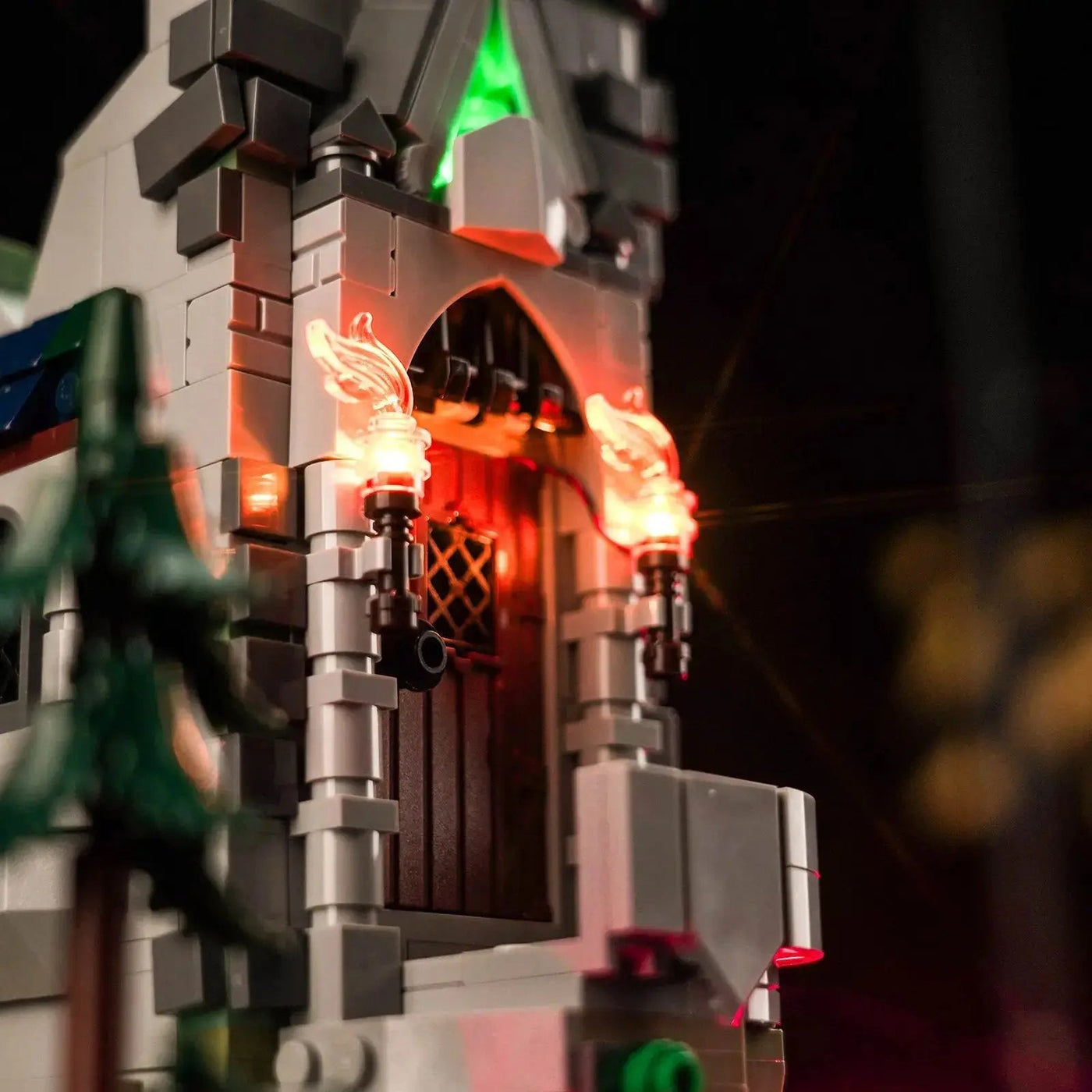 light kit for LEGO® Dungeons & Dragons: Red Dragon's Tale #21348, warm LED glow detail