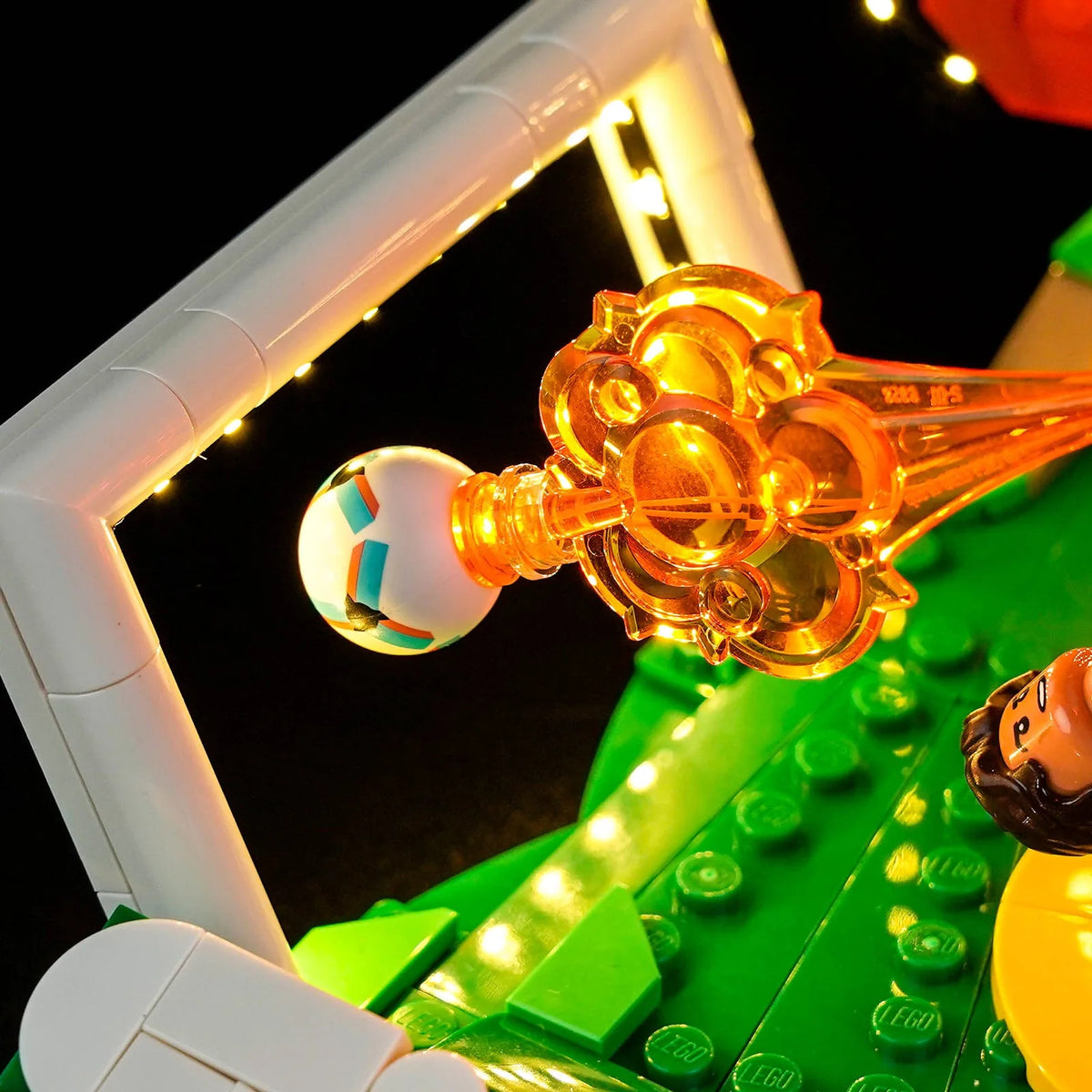 LEGO® Editions Cristiano Ronaldo #43012 — warm LED glow detail (RGB LED light kit)