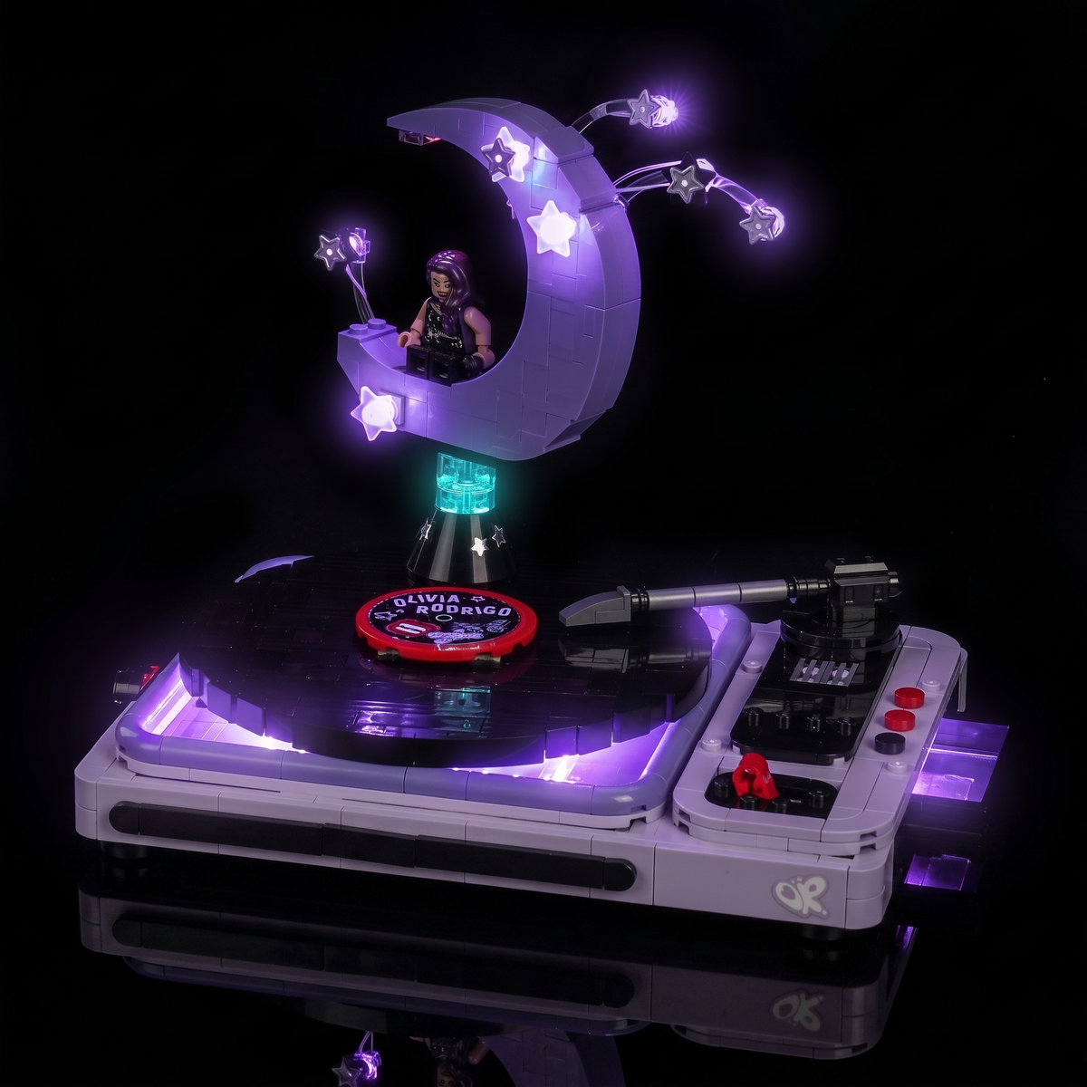 LED lights for LEGO® Editions Olivia Rodrigo's Concert Moon #43029, close-up of the LED lighting detail