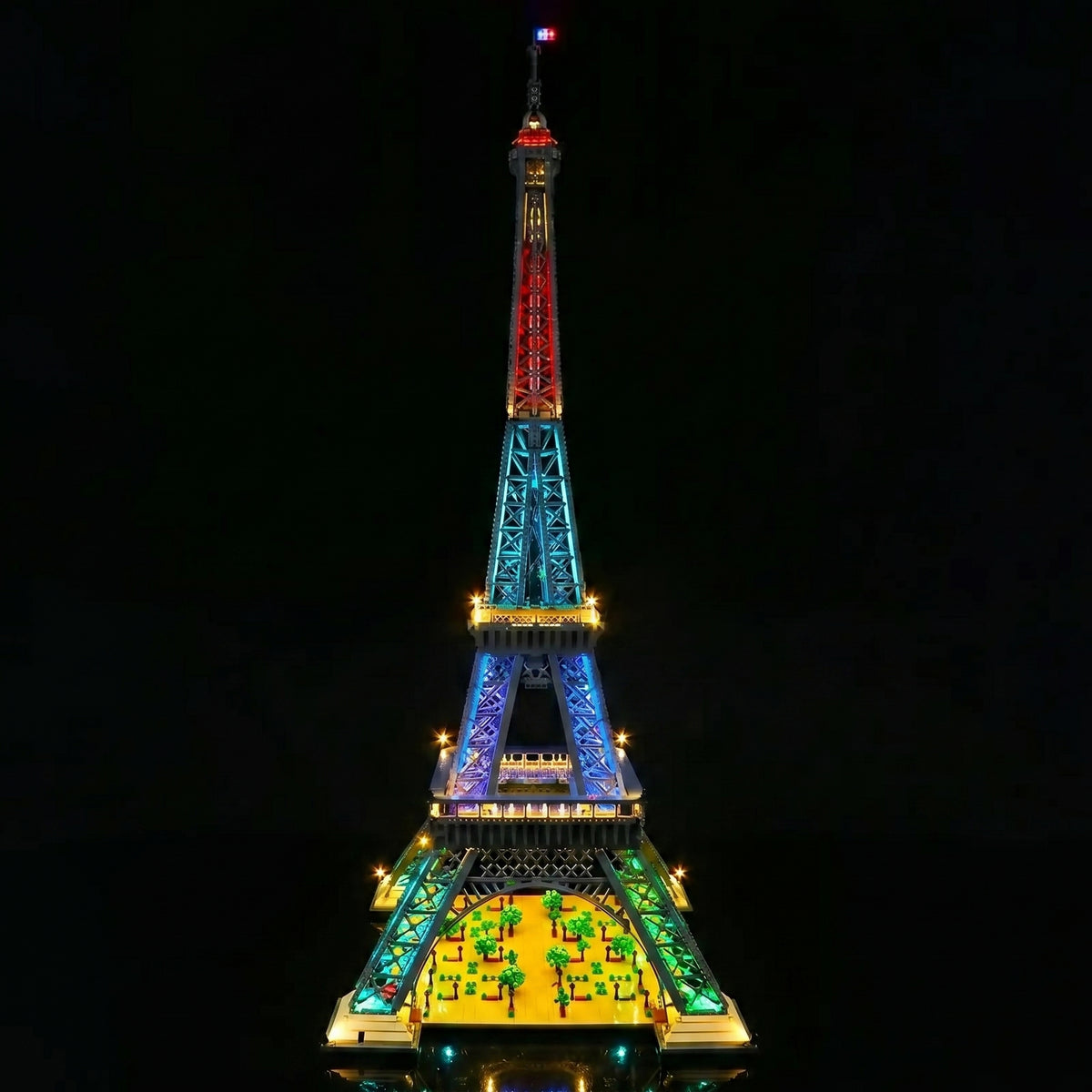 Bright My Bricks LED light kit for LEGO® Eiffel Tower #10307 — LED strips and bricks detail