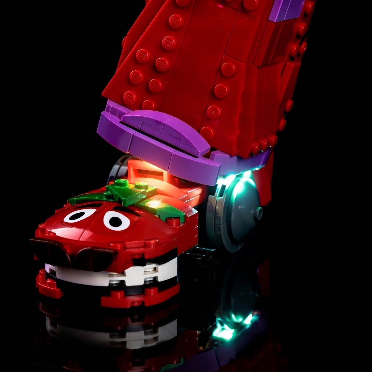 front view fully lit: Bright My Bricks LED light kit for LEGO® Fortnite Mecha Team Leader #77078