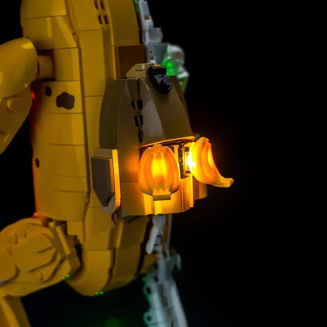 USB-powered LED light kit for LEGO® Fortnite Peely Bone #77072, brightened interior detail