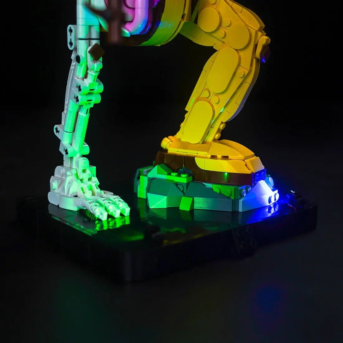 LEGO® Fortnite Peely Bone #77072 close-up of the LED lighting detail, with the display light kit