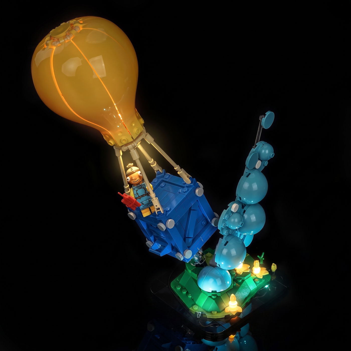 Light_Kit_for_LEGO_Fortnite_Supply_Drop_77080_Bright_My_Bricks_7