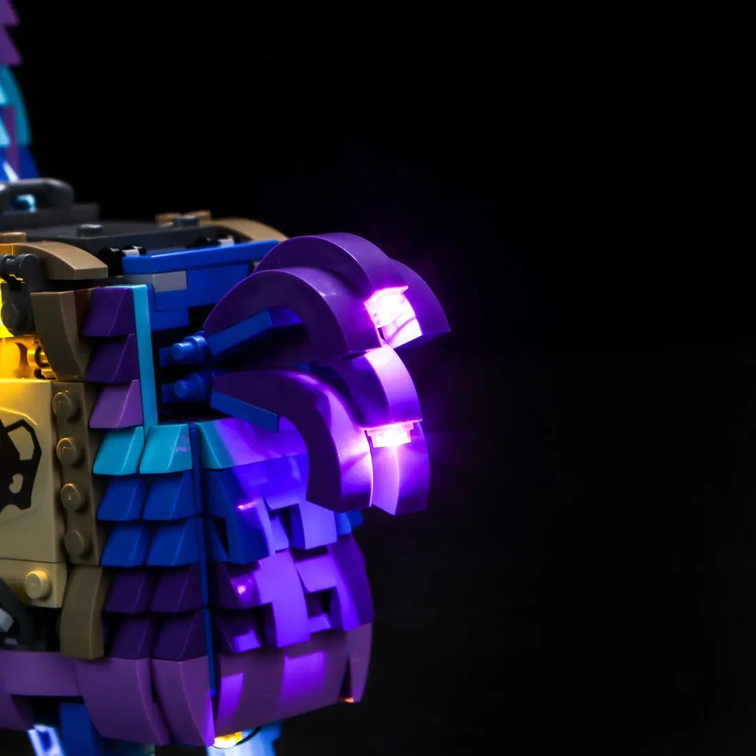 light kit for LEGO® Fortnite Supply Llama #77071, close-up of the LED lighting detail