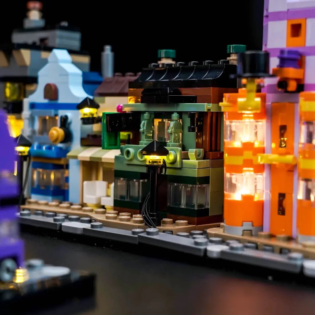 LED lights bring LEGO Harry Potter Diagon Alley: Wizarding Shops #76444 to life