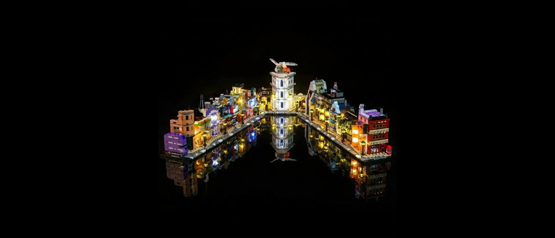 LED-Beleuchtungsset für LEGO® Die Zauberläden der Winkelgasse™ #76444 — lit with the LED light kit