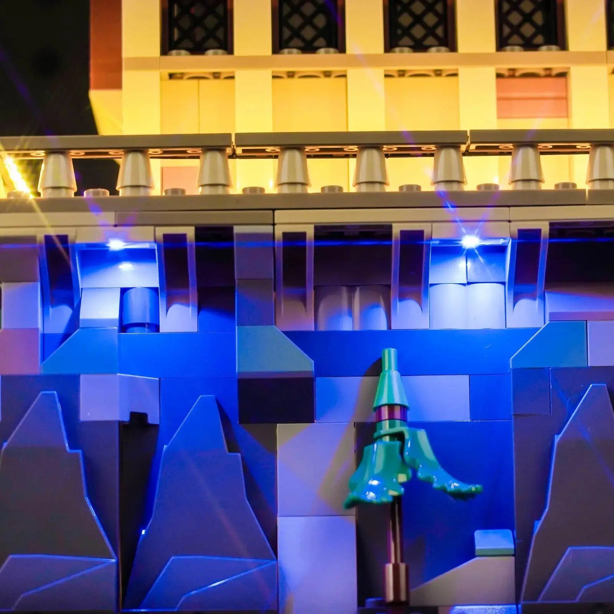 LEGO® Harry Potter Hogwarts Castle: The Great Hall #76435 warm LED glow detail, with the LED light kit