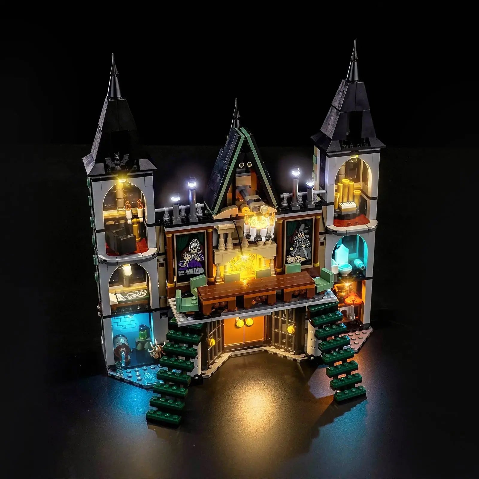 LEGO Harry Potter Malfoy Manor #76453 LED lighting detail