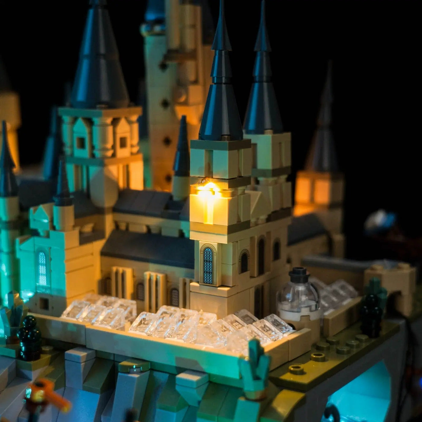 front view fully lit: Bright My Bricks LED lighting kit for LEGO® Hogwarts Castle and Grounds #76419